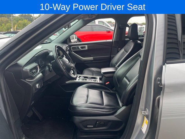 Used 2021 Ford Explorer XLT w/ Equipment Group 202A AWD/4WD image 7