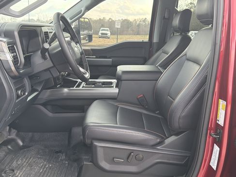 New 2025 Ford F250 Lariat w/ Lariat Ultimate Package image 37
