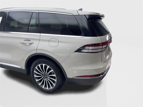Used 2022 Lincoln Aviator Reserve w/ Equipment Group 201A image 19
