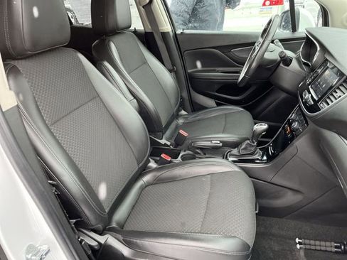 Used 2022 Buick Encore Preferred w/ Safety Package image 26