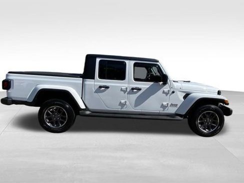 Used 2023 Jeep Gladiator Overland w/ Popular Equipment Package AWD/4WD image 11