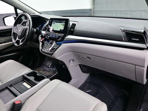 Used 2019 Honda Odyssey Elite image 16