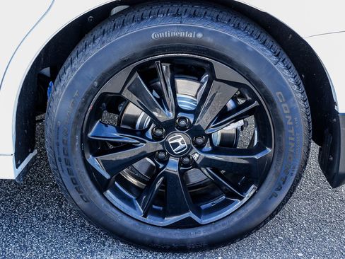 Certified 2024 Honda Odyssey Sport image 12