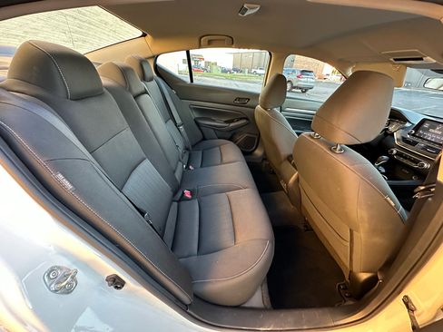 Used 2023 Nissan Altima 2.5 SV image 12