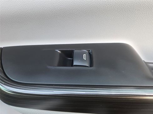 Used 2017 GMC Acadia SLT image 34