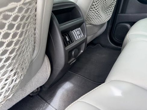 Used 2014 Cadillac SRX FWD image 11