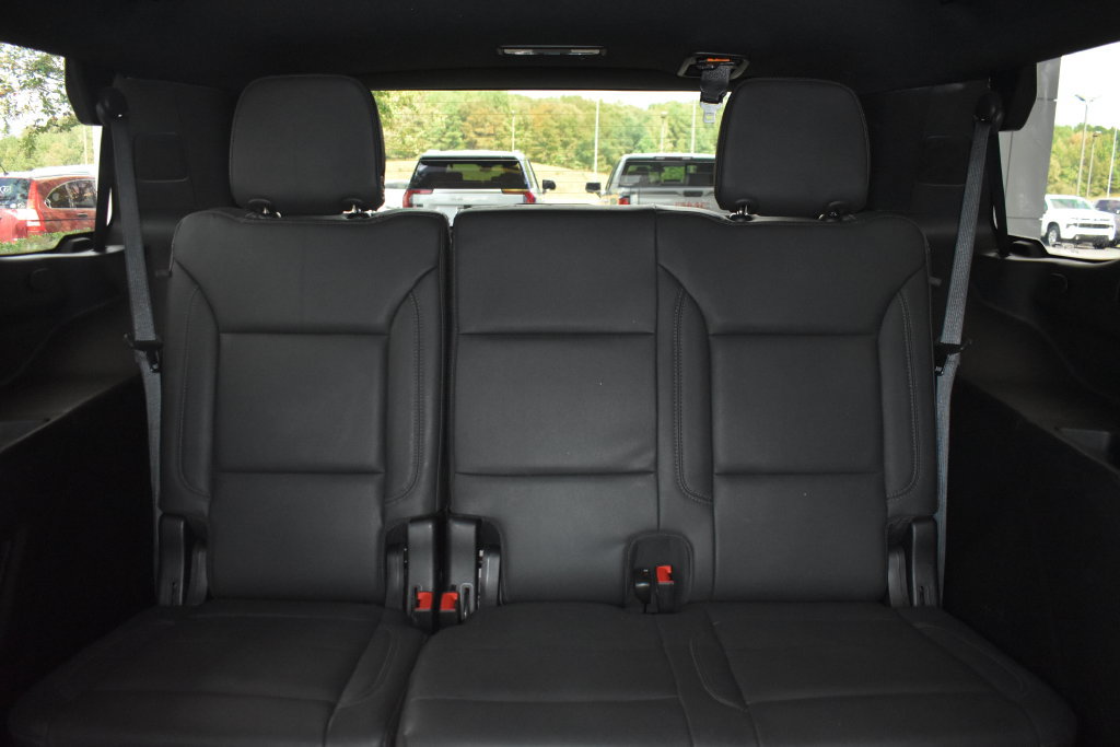 Used 2022 Chevrolet Tahoe LT w/ Luxury Package RWD image 16