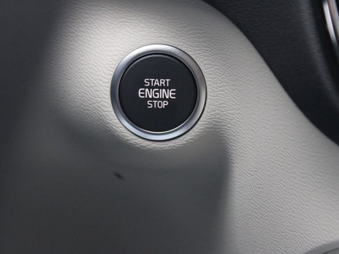 New 2026 Volvo XC40 B5 Ultra w/ Climate Package image 20