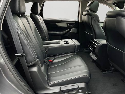 Used 2025 Acura MDX w/ Technology Package image 8