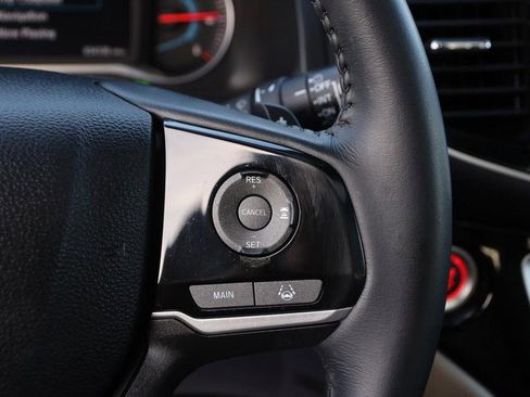 Used 2022 Honda Pilot Touring image 13