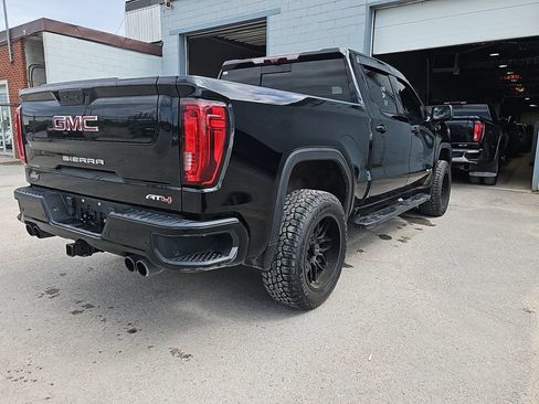 Used 2020 GMC Sierra 1500 AT4 w/ AT4 Premium Package AWD/4WD image 3