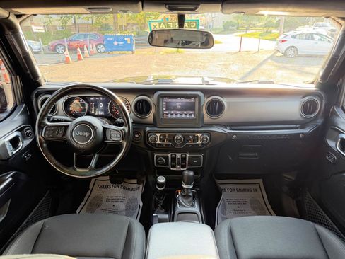 Used 2021 Jeep Wrangler Unlimited Sport AWD/4WD image 27