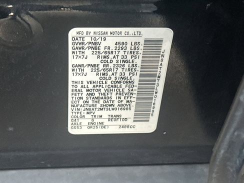 Used 2020 Nissan Rogue SV image 32