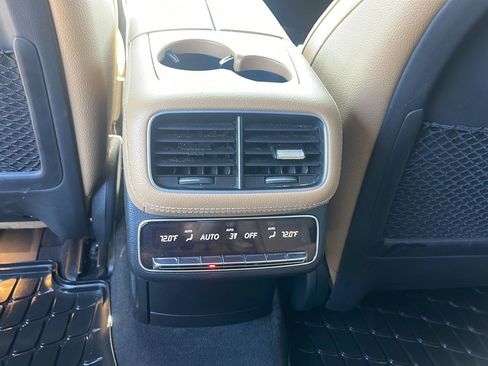 Used 2025 Mercedes-Benz GLS 450 4MATIC image 25