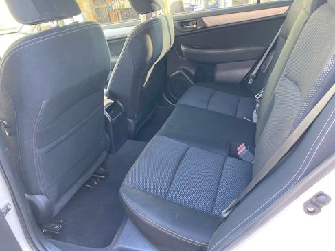 Used 2017 Subaru Outback 2.5i Premium image 29