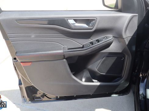 Used 2025 Ford Escape ST-Line Select AWD/4WD image 12
