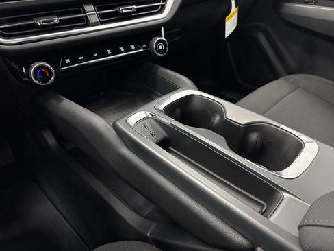 New 2026 Chevrolet Equinox EV LT image 20