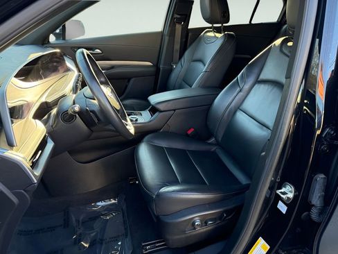 Used 2024 Cadillac XT4 Premium Luxury image 19