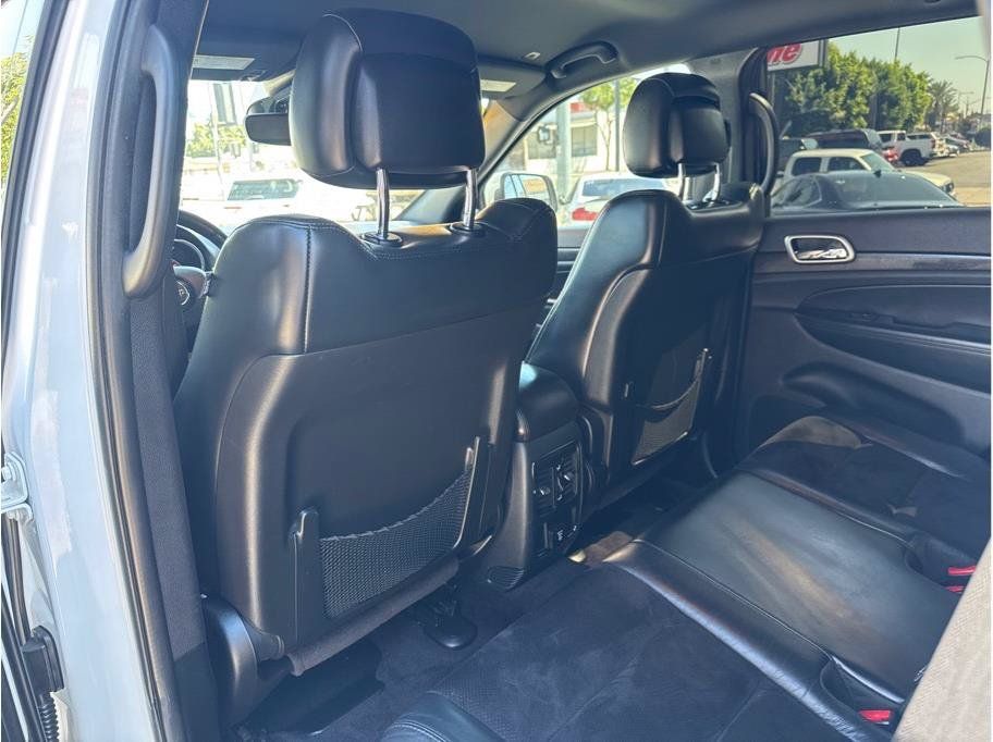 Used 2017 Jeep Grand Cherokee Altitude RWD image 19
