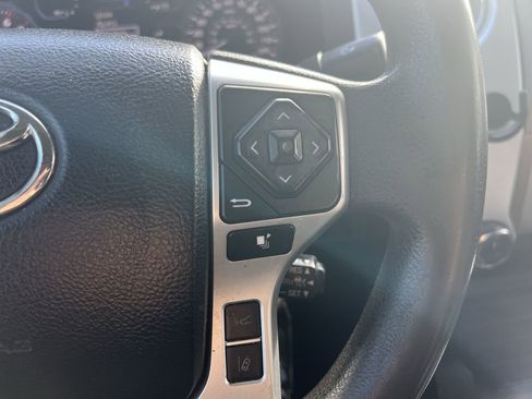 Used 2018 Toyota Tundra SR5 w/ SR5 Upgrade Package image 20