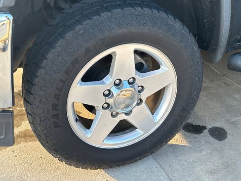 Used 2015 GMC Sierra 2500 Denali w/ Duramax Plus Package image 8