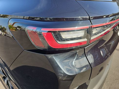 Certified 2023 Volkswagen ID.4 Pro image 33