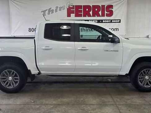 Used 2024 Chevrolet Colorado LT w/ LT Convenience Package II image 8