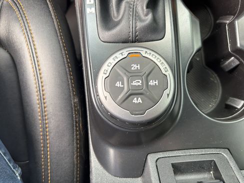 Used 2024 Ford Bronco Badlands AWD/4WD image 30