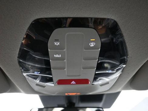Used 2025 Kia K4 FWD image 17