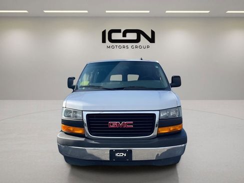 Used 2019 GMC Savana 2500 w/ Driver Convenience Package image 5