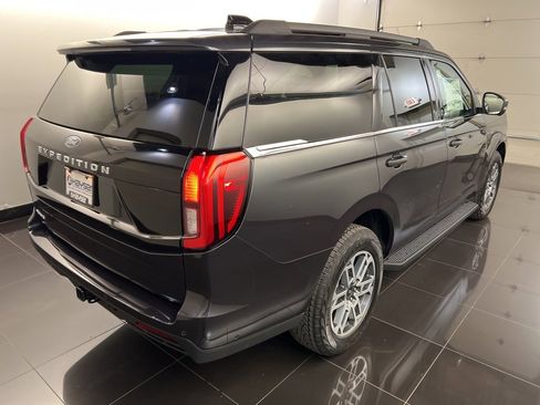New 2025 Ford Expedition Active image 6