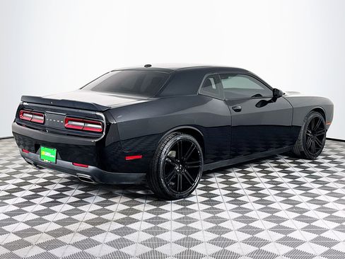 Used 2017 Dodge Challenger SXT w/ Blacktop Package image 10