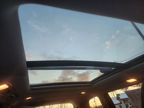 Used 2021 Subaru Ascent Limited w/ Technology Package image 10