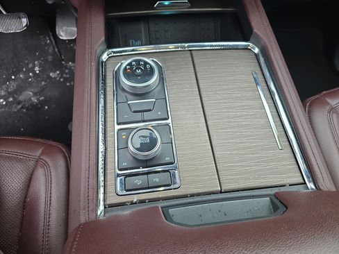 Used 2022 Ford Expedition Max Limited image 26