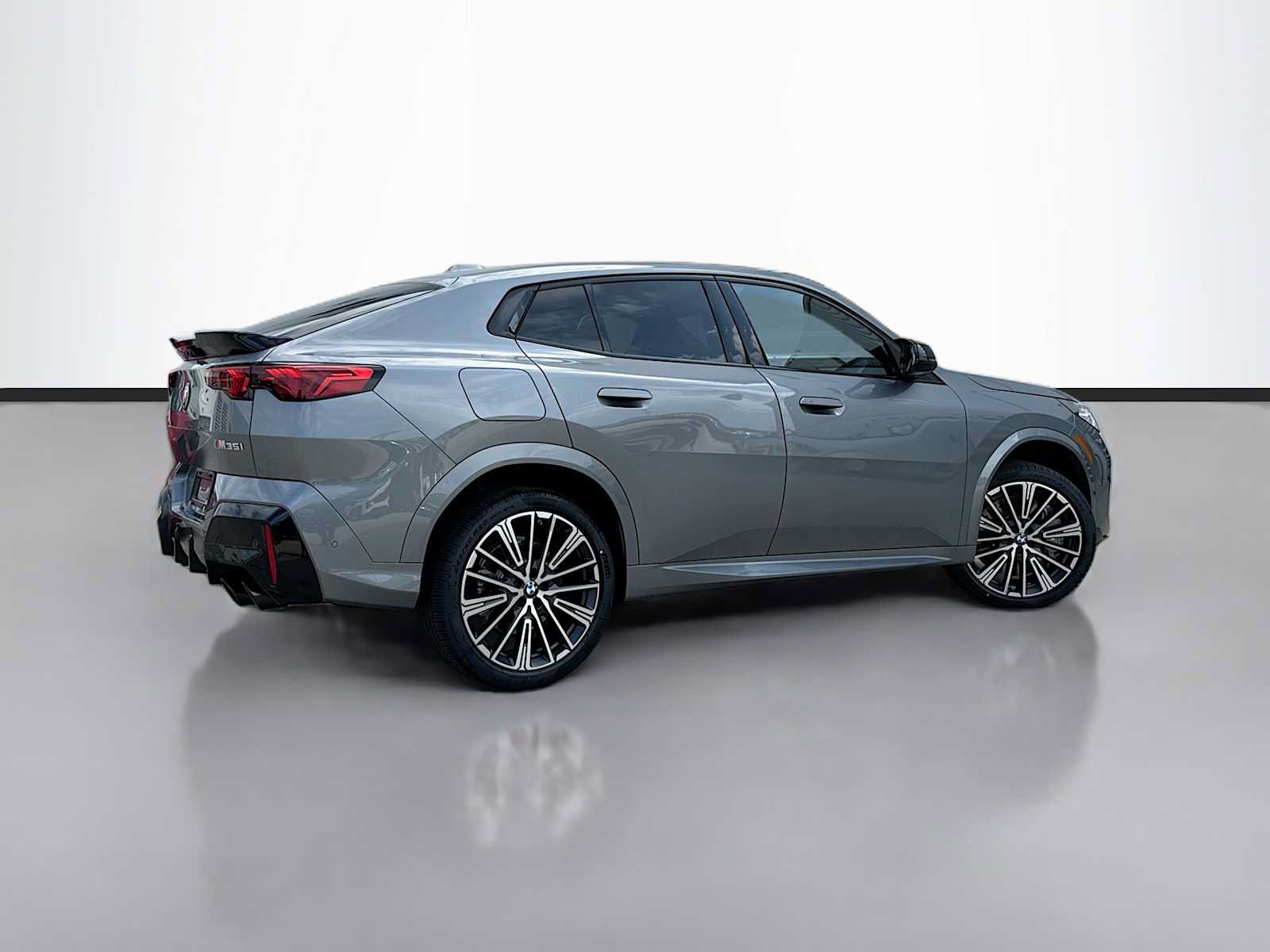 New 2026 BMW X2 M35i w/ Technology Package AWD/4WD image 3