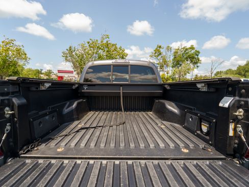 Used 2016 Toyota Tacoma TRD Off-Road w/ Premium & Technology Package RWD image 44