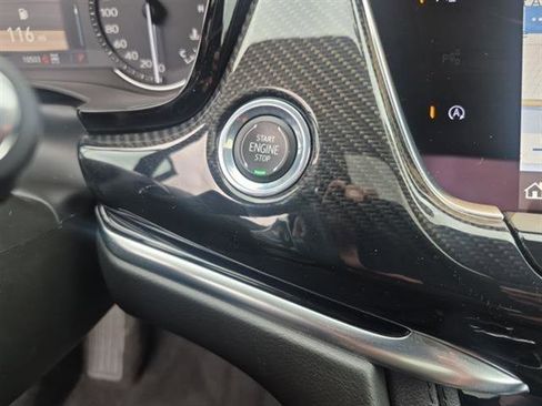 Used 2024 Cadillac XT6 Sport image 35