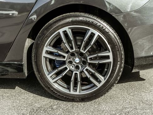 Used 2026 BMW 530i xDrive AWD/4WD image 33
