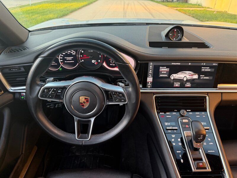 Used 2017 Porsche Panamera 4 AWD/4WD image 19