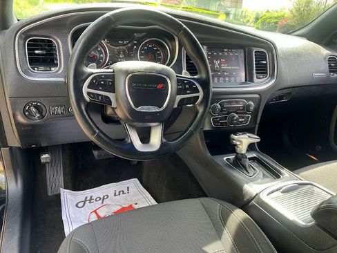 Used 2017 Dodge Charger R/T RWD image 9