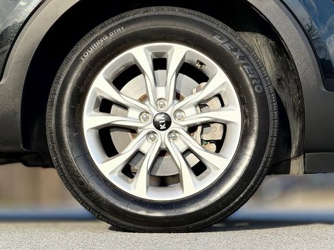 Used 2020 Kia Telluride LX image 20