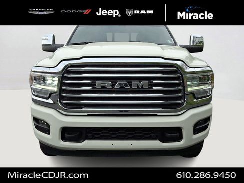 Used 2024 RAM 2500 Limited AWD/4WD image 2