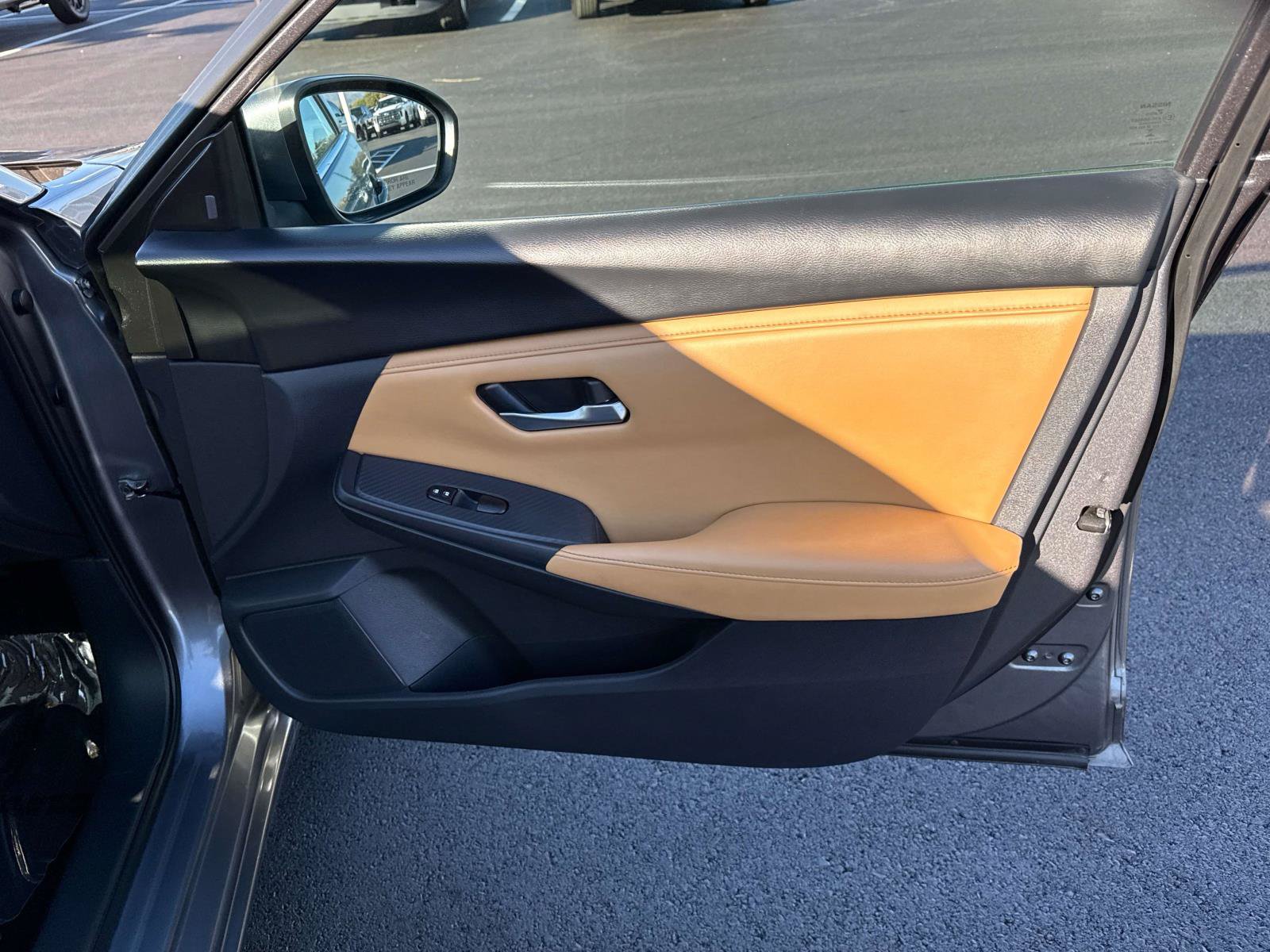 Used 2023 Nissan Sentra SV w/ SV Premium Package FWD image 20