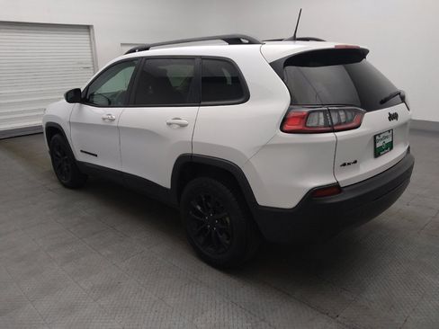 Used 2023 Jeep Cherokee Altitude Lux image 3