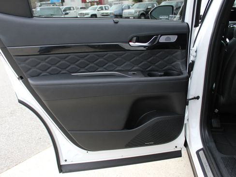 Used 2021 Hyundai Palisade Calligraphy w/ Winter Package image 19