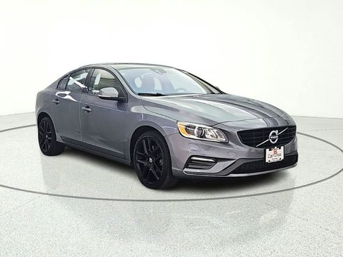 Used 2018 Volvo S60 T5 Dynamic w/ Vision Package AWD/4WD image 9