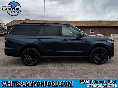 New 2026 Lincoln Navigator Reserve w/ Jet Appearance Package image 10