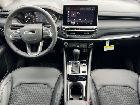 New 2026 Jeep Compass Latitude AWD/4WD image 9