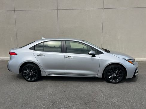 Used 2026 Toyota Corolla SE w/ SE Package FWD image 5