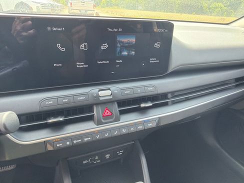 Used 2025 Kia K4 FWD image 28